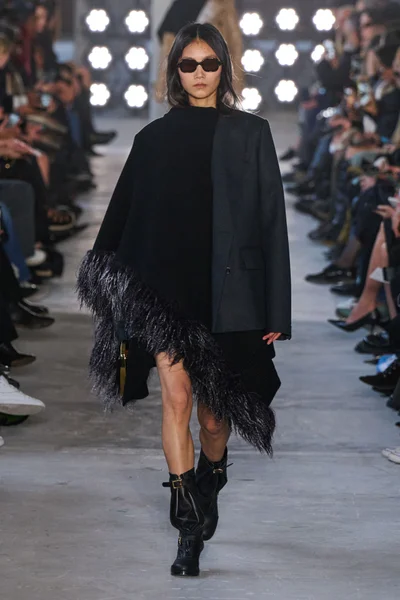 Look 39